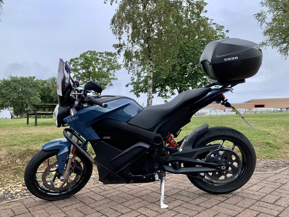 Midlife crisis, new toy #electric #bike #ev <a href="/ZeroMotorbike/">Zero Motorcycles</a> 😁