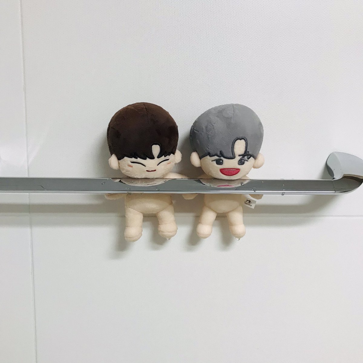 새 솜깅이 온 기념으로 더워서 목욕했어요🛁🛁
#꼼웅이 #꼼꼼황