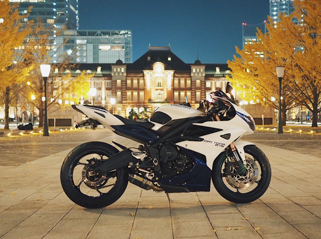 latios675's tweet photo. 名前：ちー
住み ：東京
車種：Daytona675 / VT250F(ナンバーなし) / 250Duke / GSX250FX(実家)
身長：152
一言： 趣味全般、主にバイクとカメラと猫のアカウントです。最近バイクをトランポに積めるようになりました。
#バイク乗りとして軽く自己紹介 
#バイク好きと繋がりたい https://t.co/EvX5pwMolm