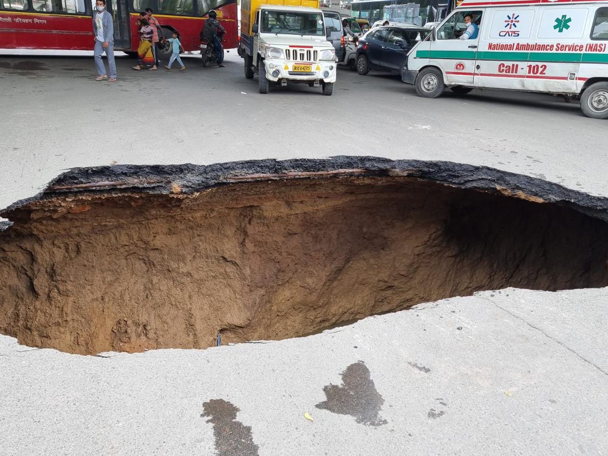 INCIndia's tweet photo. "Acche Beete 5 Saal, Lage Raho Kejriwal"

"Achhe din aane waale hain"

The results of arrogance 👇 https://t.co/iSEL01vwHr