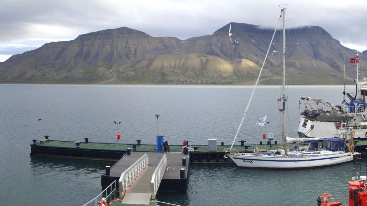 PolarquestOrg's tweet photo. We're ready to set sail! โต
The #Polarquest2021 crew have finished their preparations of Best Explorer. They will be casting off this morning - stay tuned. #savethewhite https://t.co/PsZSU0iXaX