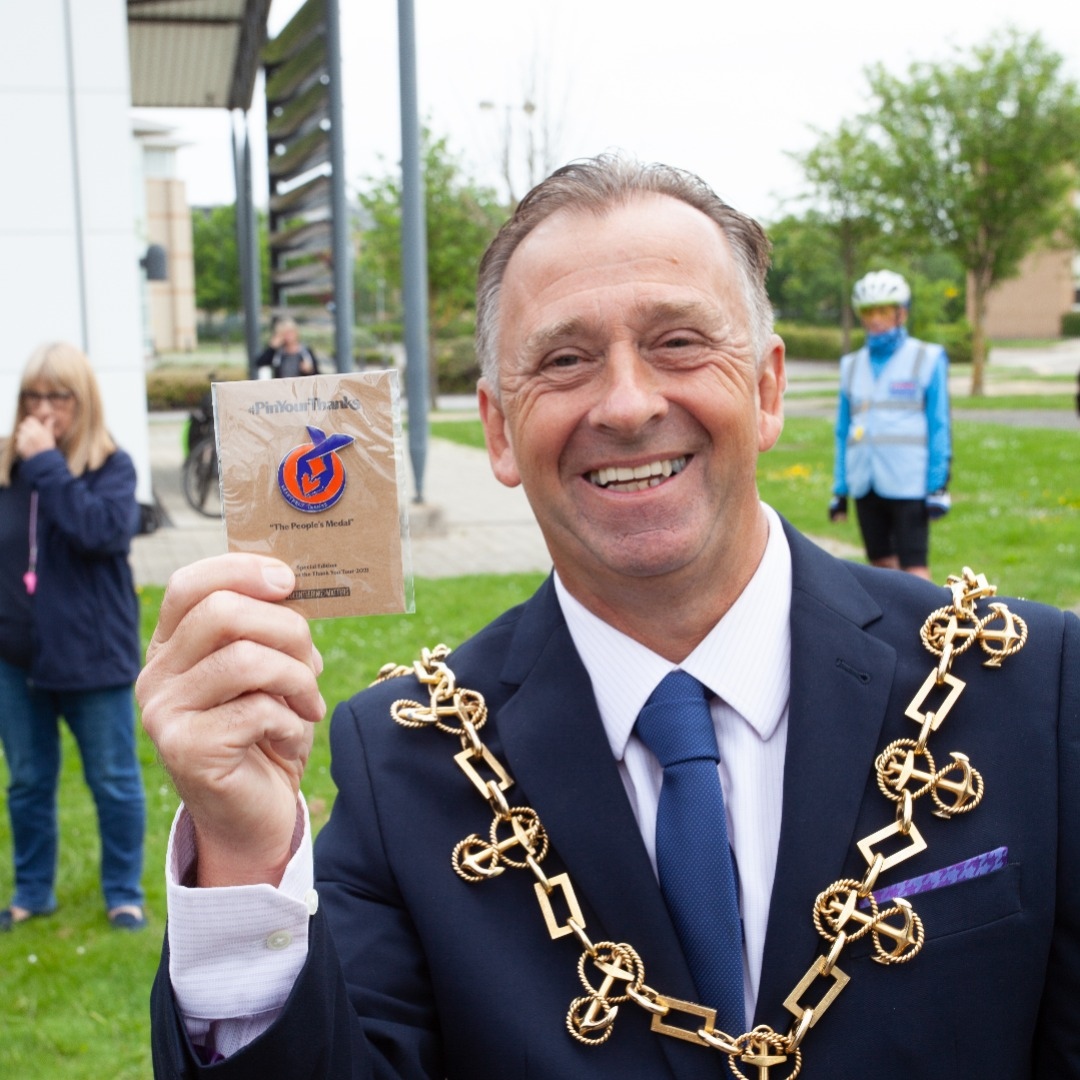PinYourThanks's tweet image. 👏Throwback to #thetourdethanks where the Mayor of Stockton-on-Tees came out to celebrate volunteers in the area ⭐⁠
⁠
We'd love to know more about the volunteer groups near you!⁠
⁠
Tag them and we'll give them a follow💙⁠
⁠
#pinyourthanks #stocktonontees #stocktoncouncil