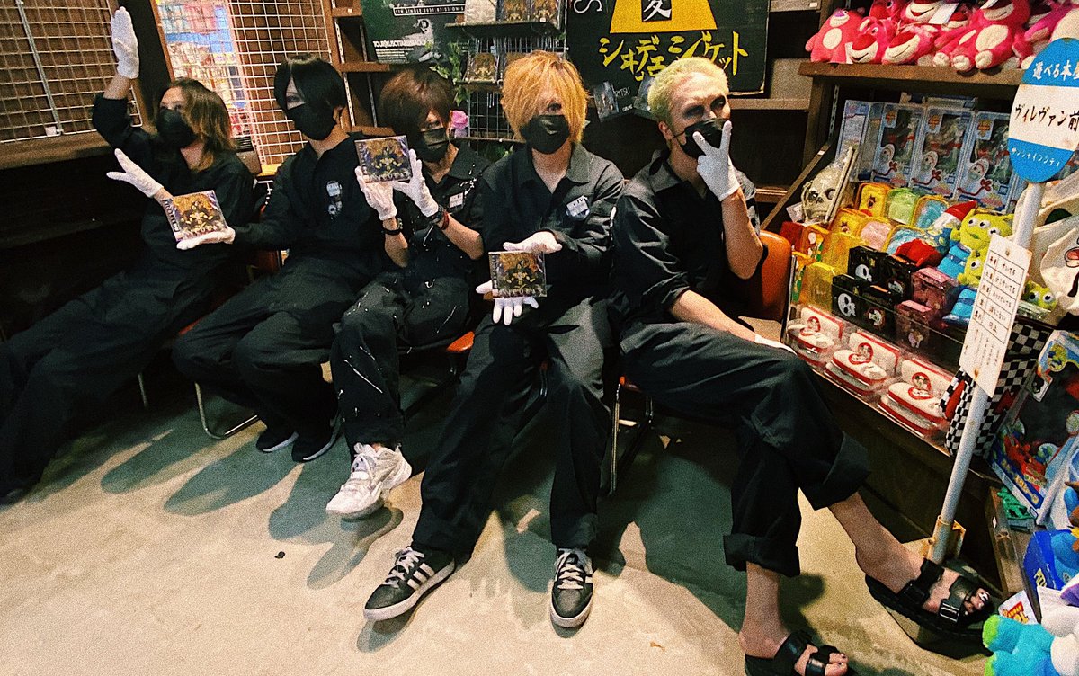 【 #NICOLAS さまイベント御礼👏】

本日はイベントありがとうございました🙇‍♂️
念願のイベント、開催させていただき
本当に嬉しいです😭🙏

当店は閉店してしまいますが…これからのご活躍に大注目👀で応援しております！！

本当にありがとうございました！！