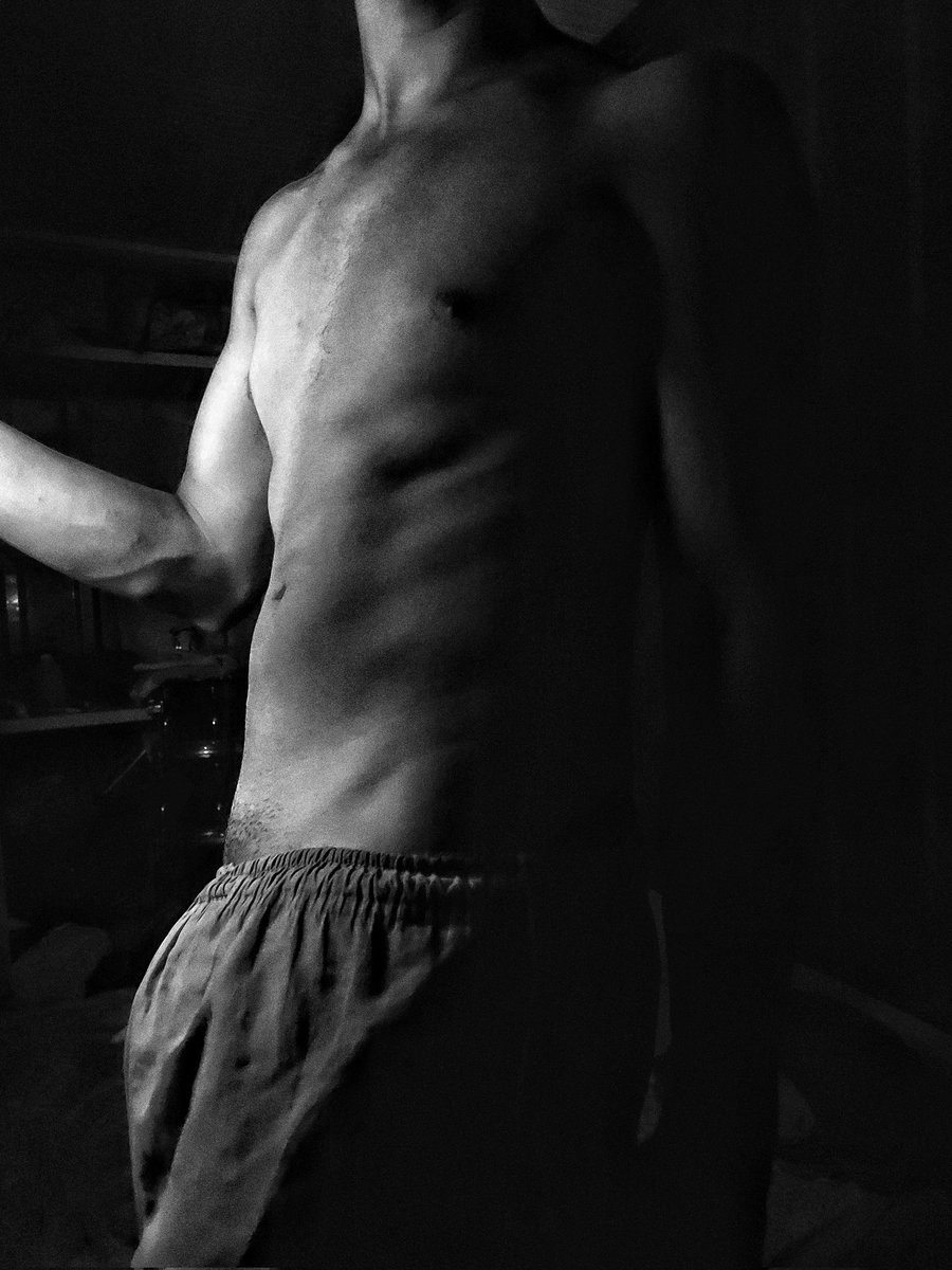 Hung_Friends's tweet photo. #FeelingSexy #Model #LatinBoy #Eroticism https://t.co/sgZnZH0xzi