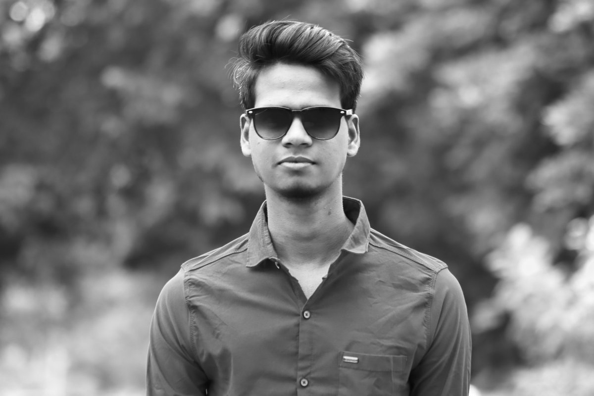 Shanshanthan001's tweet photo. New profile on social media
#blackandwhitephoto #shanshanthan 
@Shanshanthan001 #Building #your #knowledge #shanthan https://t.co/4XdIHUT6gE