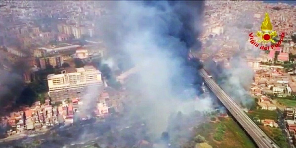 Nursar70's tweet photo. Un abbraccio ai fratelli siciliani e in particolare catanesi, con cui in questi giorni condividiamo la piaga degli incendi... Tenete duro... 💪💪💪 #catania #sardegna #Sicilia #Sicily #incendi https://t.co/O09MQqsY4y