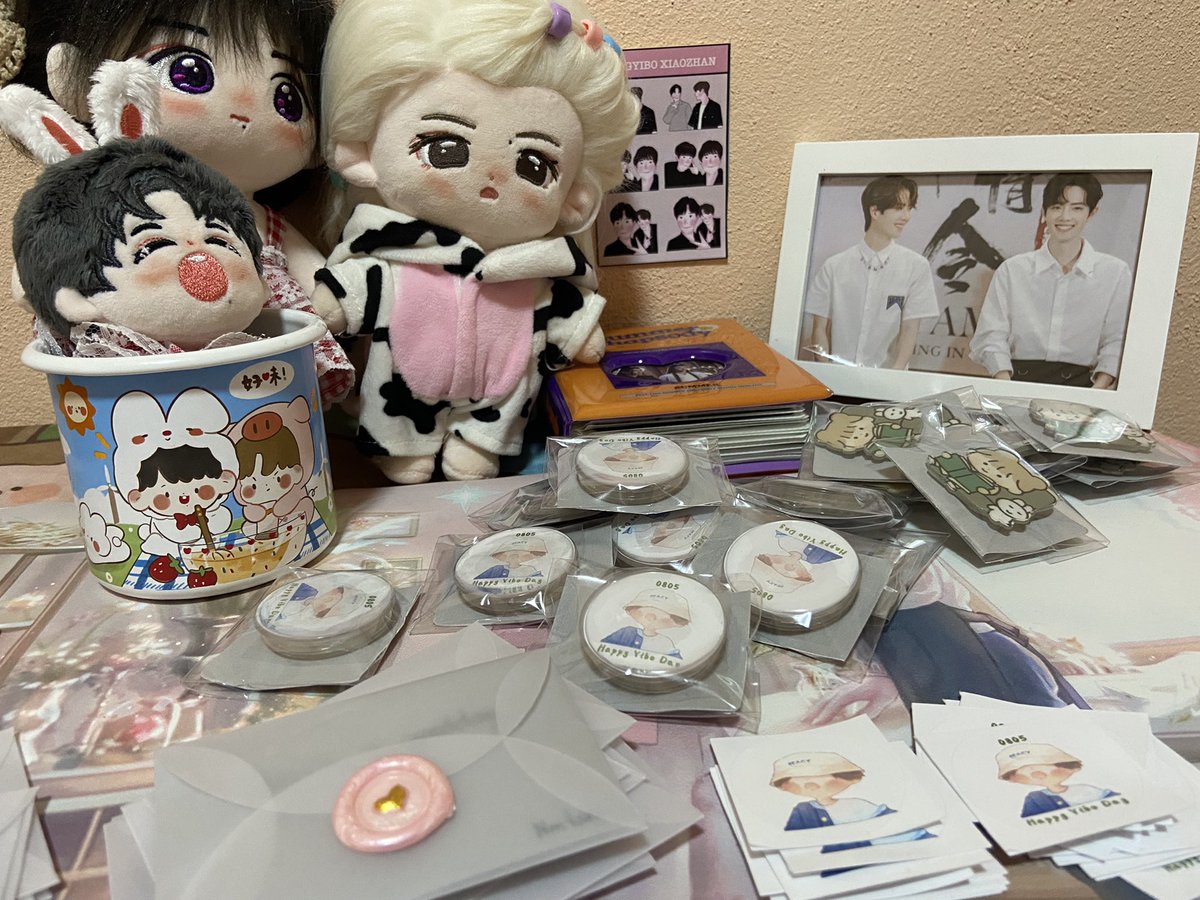 Sugarr_wx's tweet photo. 🍒𝐺𝑖𝑣𝑒𝑎𝑤𝑎𝑦 🍒  #HappyYiboDay
#Nmtarngiveaway เเจก7เซ็ต 📮ส่งฟรี📮
-Griptok 1 ชิ้น
-Photo Cards 2 ใบ
-เข็มกลัดเด็กชายกับกระต่าย 1 ชิ้น
-การ์ดอวยพรจากเรา 1 ใบ 
-สติ๊กเกอร์ไดคัท 2 ชิ้น
สุ่มจากรีทวิต 05/08 20:00 น. 
⚠️สงวนสิทธิ์ให้คนที่ไม่เคยหยิกหลังพิ๊จ้าน
#Happy24thYiboDay https://t.co/VciSo9wlU6