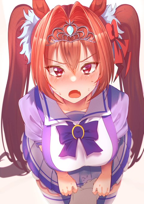 夏バテに苛まれて元気が出ないけど余計なことに気を使ってほしくないという一心で気張っていたら突然近づいてきて「アンタやっぱり元気ないでしょ夏バテなんでしょ?」とひと目で見抜き今日のトレーニングをキャンセルしてまで医務室へ連行しようとする優しいダイワスカーレット(加筆再掲)

#ウマ娘 