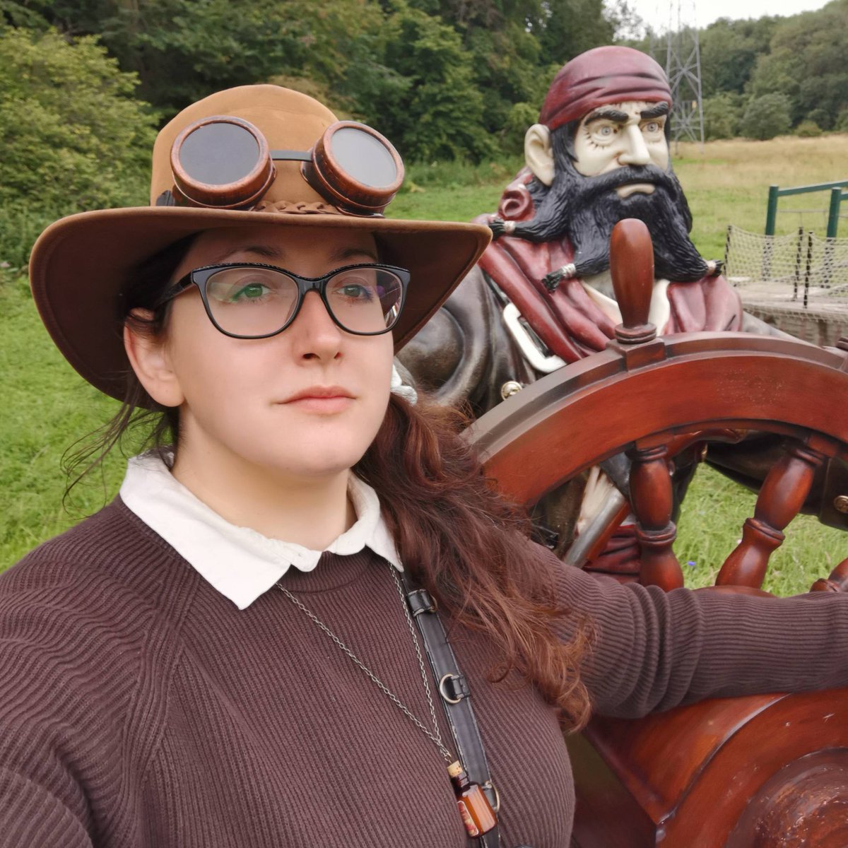 KellyPassaro's tweet photo. Ahoy mateys! Setting sail on the good ship #fonmoncastle yo-ho!! @fonmoncastle
.
.
.
#actor #steampunk #adventurer #pirate #pirates #lovemyjob https://t.co/RBtxAIz42p