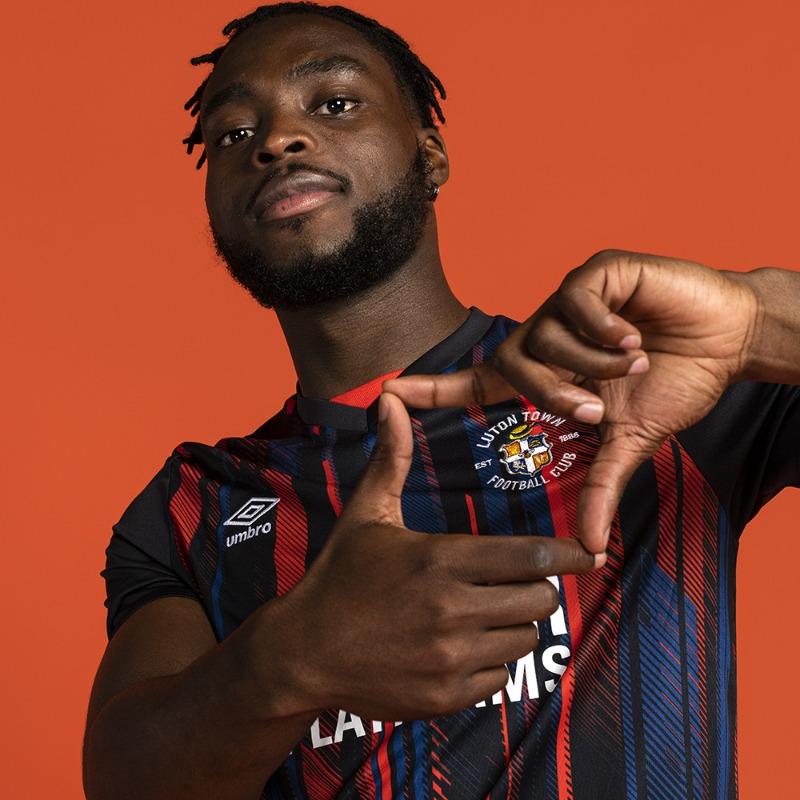 LutonTown's tweet photo. Our striking new away kit 😍

#LocalLegends | #COYH
