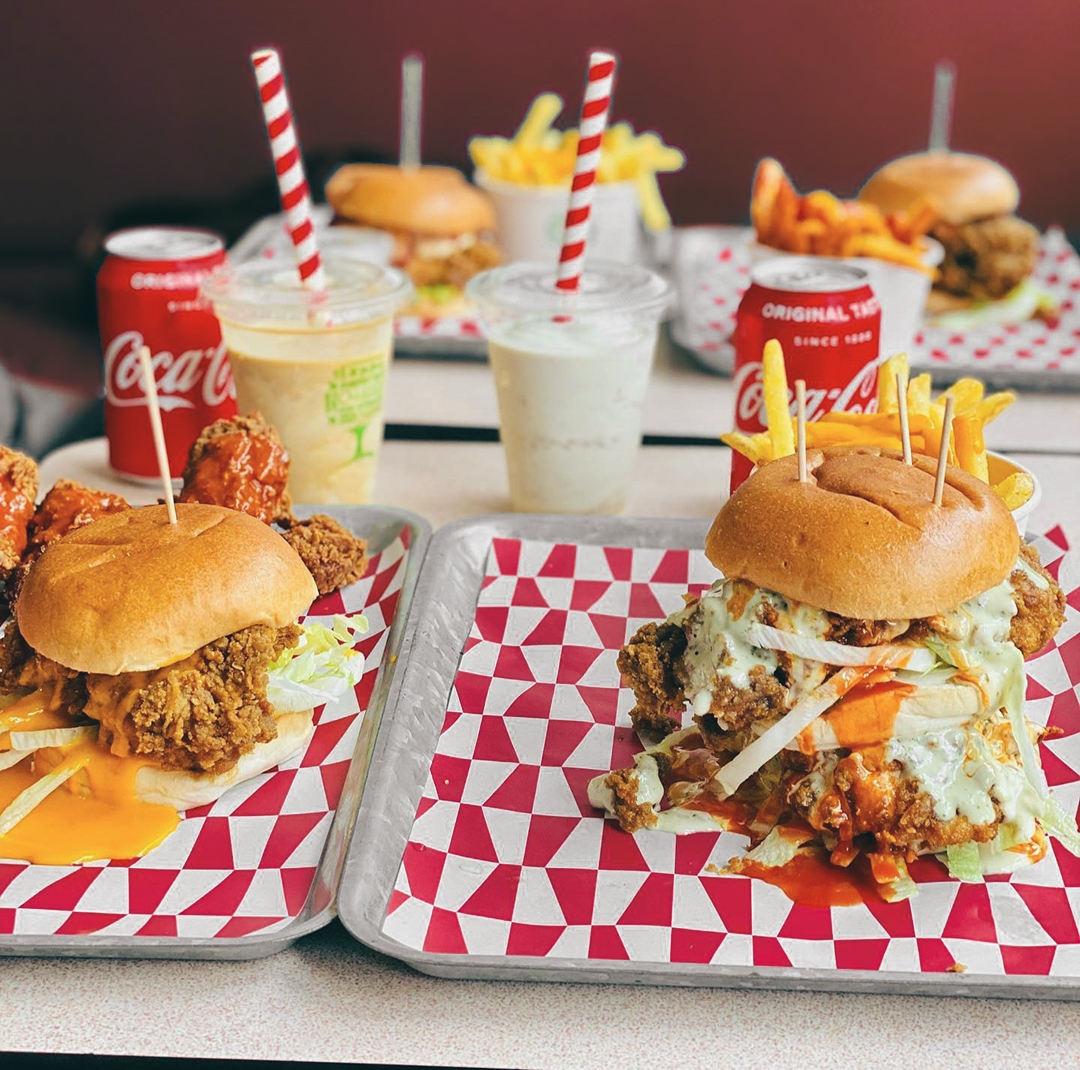 Riding cheesy or stack 'em high Queen B style? 🤔 #Decisions | 📷 IG: ambrosiusdatenights #FriedChicken #ButterMilk