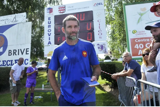 JO de Tokyo : Une médaille d'argent pour l'Auvergnat David Courteix entraîneur de l'équipe de France féminine de rugby à 7.
lamontagne.fr/clermont-ferra…