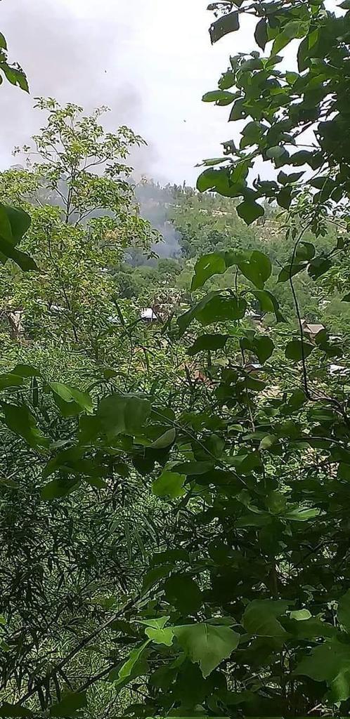 RvlBurma2's tweet photo. According to locals, the clashes took place near #Wan_Chone village in southern #Pauk Township, and the militia council troops were also burning down houses in the village.(1/2)(#Myanmar security forces).

#WhatsHappeningInMyanmar
#July31Coup #MilkTeaAlliance https://t.co/Lhq3Vb8W2q