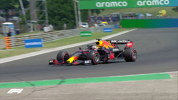 Verstappen sigue ...