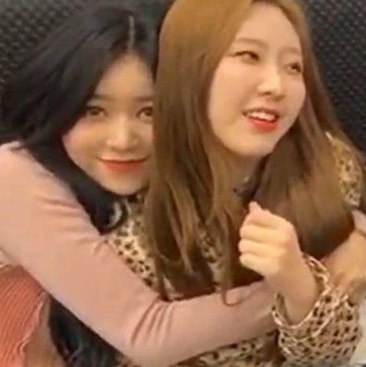 cute 🥺💗 
#HappyNayunDay