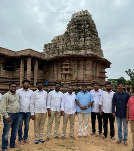 TAUK_Official's tweet photo. సీఎం కెసిఆర్ కృషి వల్లే రామప్పకు యునెస్కో గుర్తింపు
-  టాక్ అధ్యక్షుడు రత్నాకర్ కడుదుల
తెలంగాణ అసోసియేషన్ అఫ్ యునైటెడ్ కింగ్డమ్ (టాక్)  అధ్యక్షుడు రత్నాకర్ కడుదుల మరియు వారి బృందం నేడు రామప్పను సందర్శించారు.
@RathnaTRS @Anil_trs @PavikandiPavi @shushmuna 
#unescoworldheritage https://t.co/nlnivoCy4V