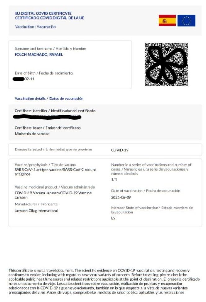 FolchRafael's tweet photo. Ya tengo mi certificado COVID.
En España, la Constitución incluye el derecho a la intimidad, luego no te pueden exigir que lo enseñes.
Los establecimientos privados tienen derecho de admisión. Pueden admitir solo a clientes que lo enseñen. No obligan a enseñarlo, prohíben entrar. https://t.co/nnrLoqzGz7