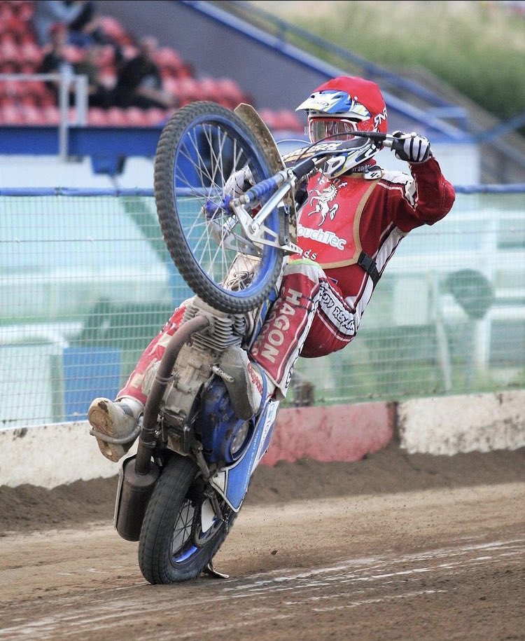 scott nicholls tweet media