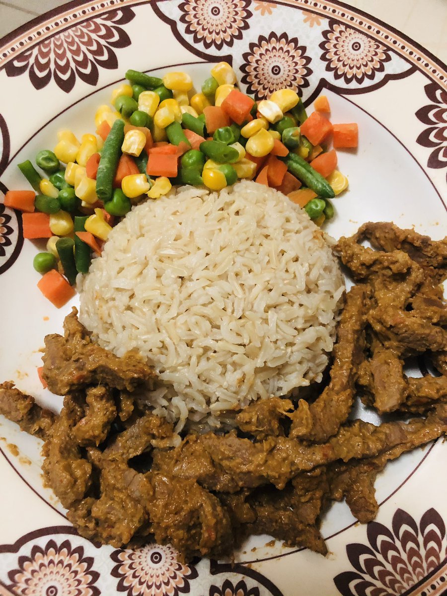 krooq13's tweet photo. Me                       My Cooking https://t.co/tNhcDZo4tr