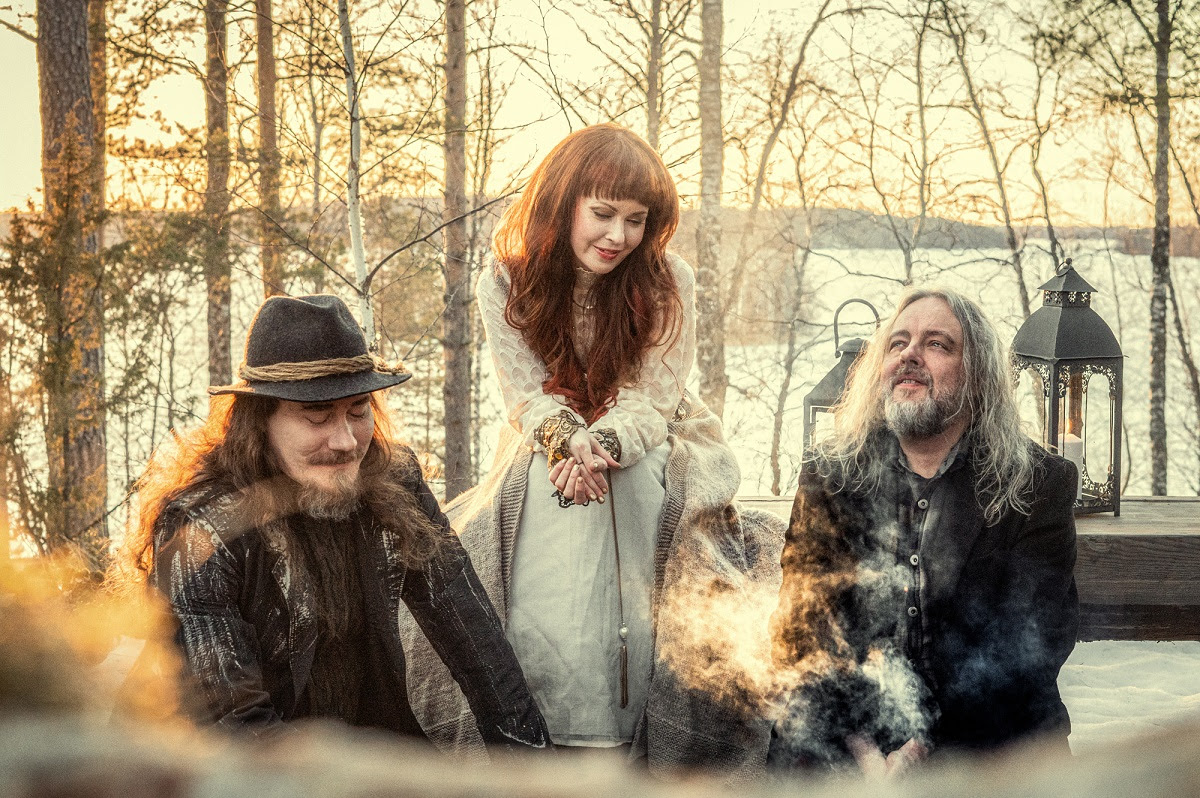 AURI RELEASE NEW SINGLE 'THE VALLEY' darkartconspiracy.com/2021/07/31/aur… @nuclearblasteu