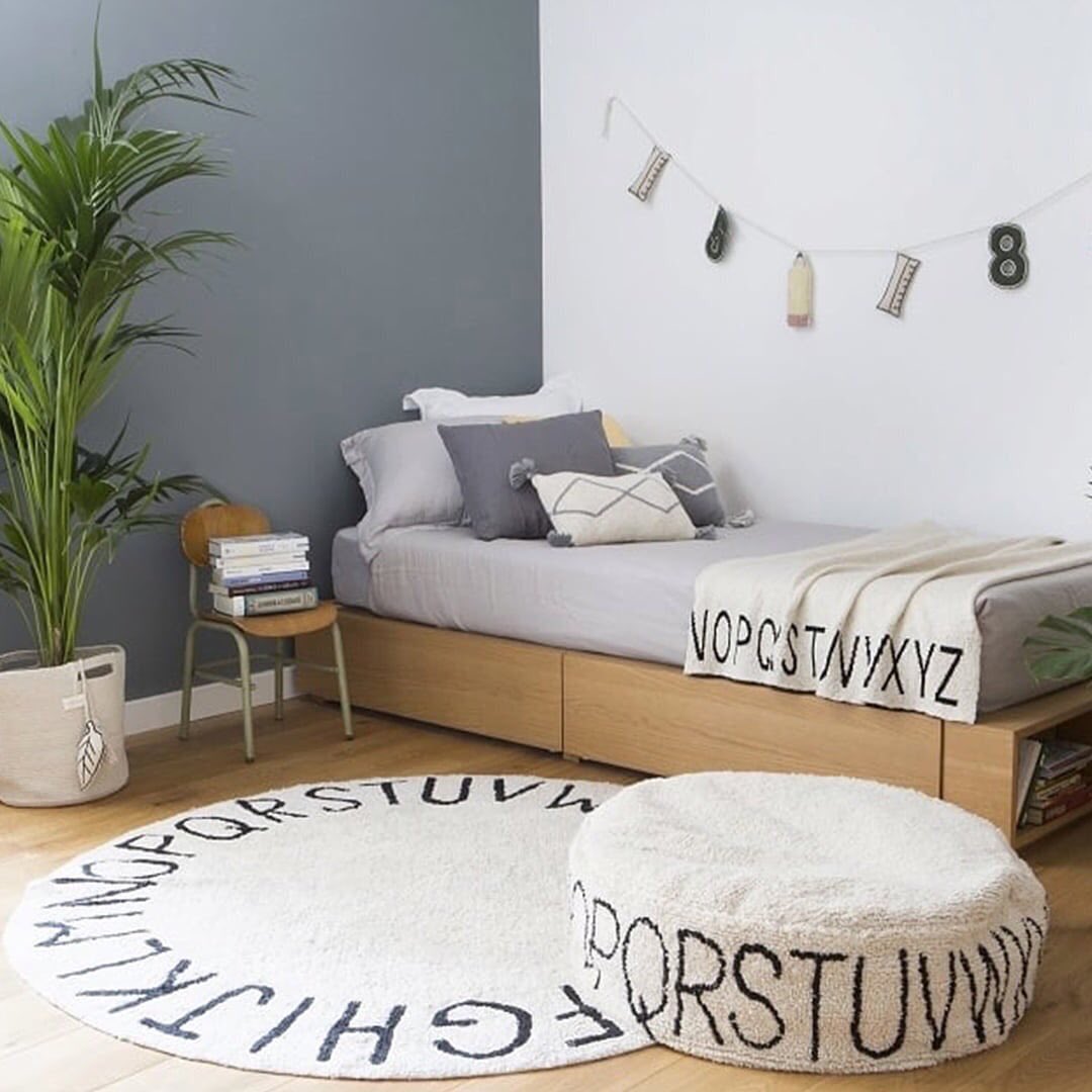 Lorena Canals; şık ve rahat, en önemlisi tüm makinelere uyumlu yıkanabilir halılar sunuyor. Aşağıdaki linke tıklayarak Lorena Canals ürünlerine hemen göz at!

bit.ly/PeraLorenaCana…
 
#PeraBulvarı #lorenacanals #halı #dekorasyon #yıkanabilirhalı #aksesuar #evdekorasyonu