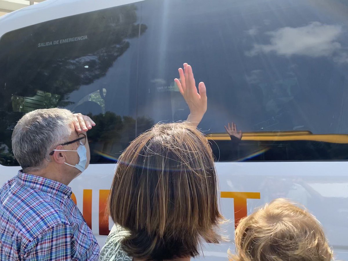 Milers d'alumnes s'han quedat sense cap sortida ni colònies escolars pel covid. Per a molts, les úniques activitats culturals de l'any. A l'estiu molts infants poden gaudir de colònies i campaments gràcies a un jovent  compromès. Tot l'agraïment al món del lleure. @coralgatzara