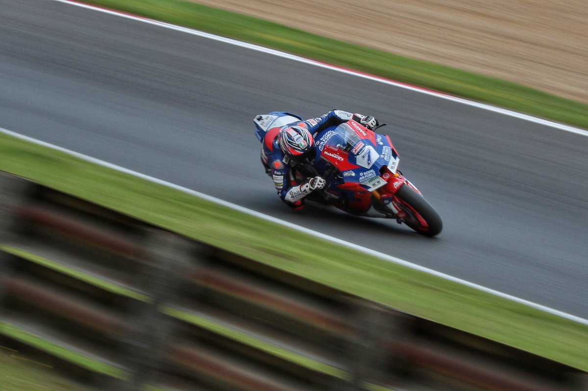 goat46's tweet image. @OfficialBSB @LeeHardyRacing fantastic result for @RyanVickers_21 in race one 
@thruxtonracing , dudes only going to get better 🏍💪
@goat46 pics…