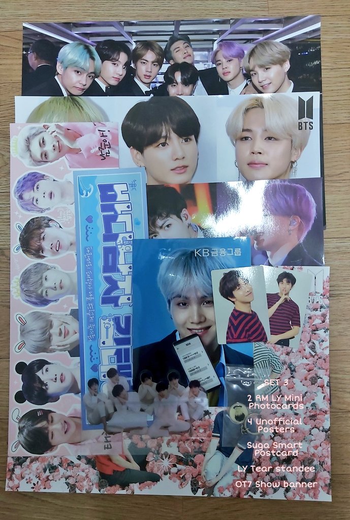 seoulmaeilph's tweet photo. THANK YOU GIVEAWAY

Each set contains an official photocard, 4 unofficial posters, ly tear standee, smart x bts postcard, and korean show banner. 3 winners will be randomly selected.

MECHANICS:
-Follow us, like, and RT
-Reply the set you want and mention 3 friends
-Ends: Aug 21 https://t.co/cKRTar3Iam