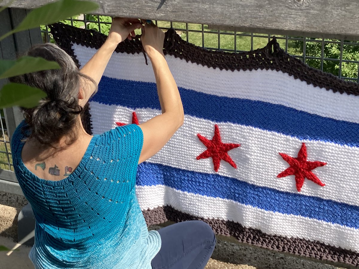 There's a new exhibit at the <a href="/The606Chicago/">The 606</a> Humboldt Overlook! Local fiber artists designed over a dozen pieces, each with themes connected to the trail, the neighborhoods &amp; Chicago. Catch a glimpse through Oct. 2. For more info., visit the606.org #yarningdale