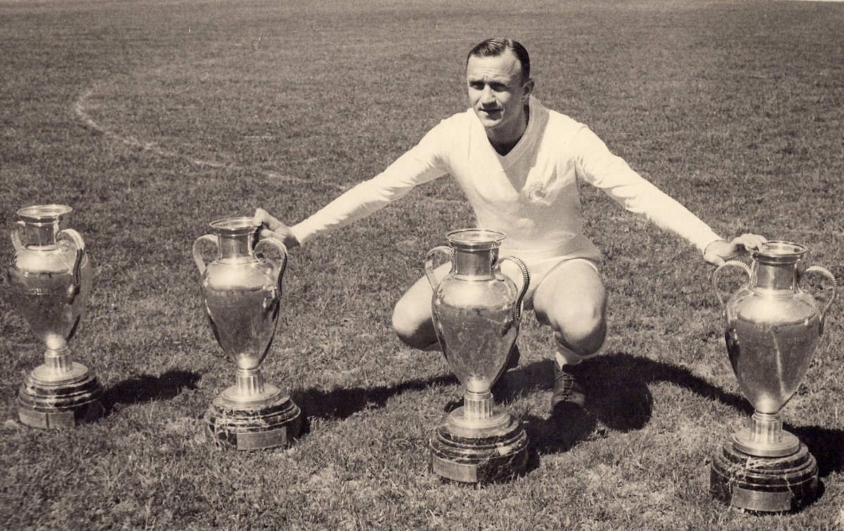 Uruguay Football ENG on Twitter: "Jose Santamaria is the first Uruguayan to  win the European Cup/Champions League and still holds that record ▫️ w/ Real  Madrid 🇪🇸 - 1958, 1959, 1960, 1966 https://t.co/DHHW3jX2Dm" / Twitter