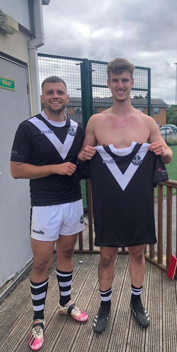 StanningleyRL's tweet photo. Congratulations to @Billyp124 and @NathanSim01 who made their 1st team debuts today in the 24-18 loss away @Hunsletoldboys. Great effort lads ⚫️⚪️🏉👏🏼👏🏼

#oneclub #communityRL #rugbyleague https://t.co/I21sfeNydr
