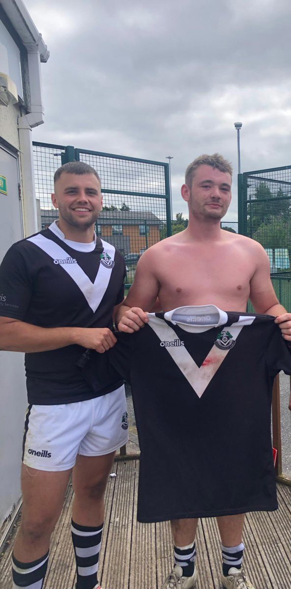 StanningleyRL's tweet photo. Congratulations to @Billyp124 and @NathanSim01 who made their 1st team debuts today in the 24-18 loss away @Hunsletoldboys. Great effort lads ⚫️⚪️🏉👏🏼👏🏼

#oneclub #communityRL #rugbyleague https://t.co/I21sfeNydr