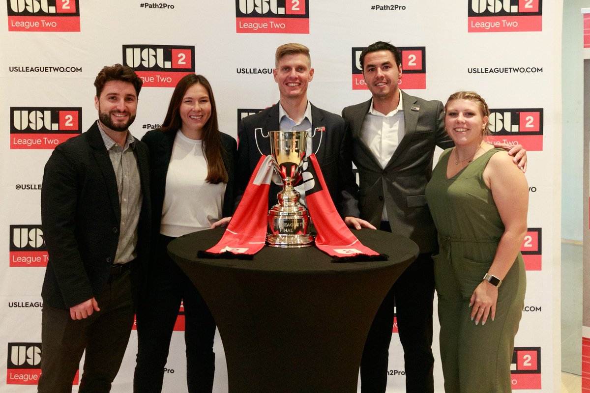 Chris_MaddenUSL's tweet photo. Thank you @MenaceSoccer94 for hosting the 2021 League Two Final banquet. 

Good luck to both the Menace and @NCFusionU23 tonight in the final 💪

#Path2Pro | #Path2Playoffs https://t.co/mMpTH0IIG0