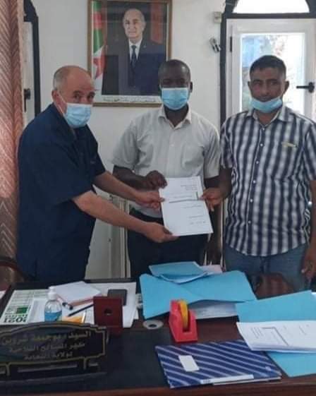 تم يوم الأربعاء 28 جويلية 2021 إبرام العقود التجارية الخاصة بشراء محصول الذرة بين الفلاحين ووحدات إنتاج الأعلاف التابعة للديوان الوطني لأغذية الأنعام في ولايتي الأغواط والنعامة، وذلك في إطار تجسيد ورقة طريق قطاع الفلاحة  لفترة 2020 - 2024، فيما يخص تطوير الزراعات الإستراتيجية