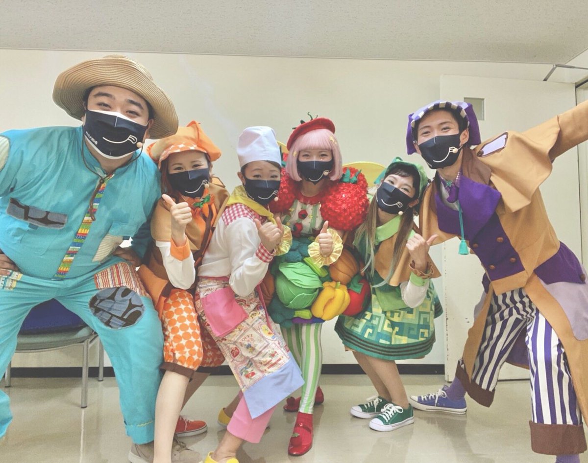 HarusanFlower's tweet photo. 『 カゴメ劇場2021 』
ご視聴いただいた皆さま、本当にありがとうございました☺︎🥕

たくさんの方と時間を共有できてほんとに楽しく特別な時間でした。🫑

大好きなキャスト・スタッフの皆さま。
出会えてとても幸せです。🍆

愛をたくさんありがとうございました♡

\ ベッジグ〜！🍅 /
#カ���メ劇場 https://t.co/VeaaqHCdSf