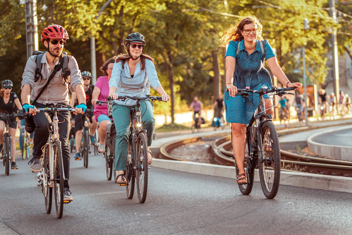 Hier ein paar Eindrücke von der Critical Mass in #Magdeburg gestern. Danke an alle die bei der schönen Tour dabei waren. 
Morgen von 15 - 18 Uhr könnt ihr an unserer Fahrrad-Schnitzeljagd teilnehmen. Alle Infos dazu: radkultur-md.de/schnitzeljagd/