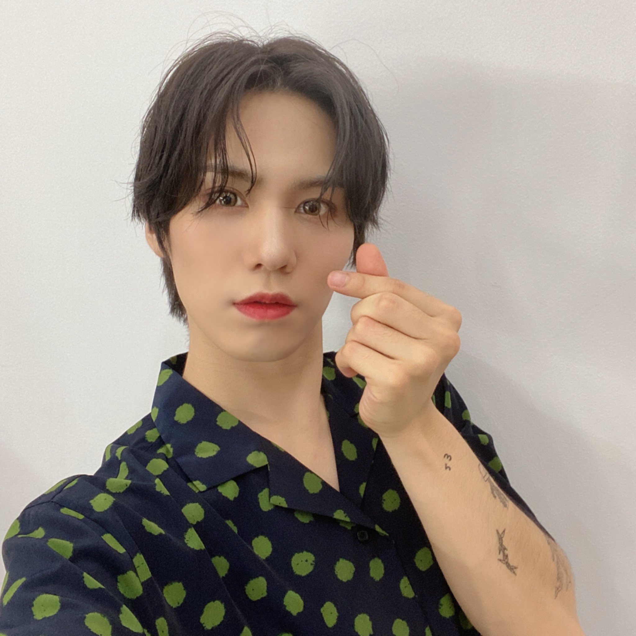 랑 𝐋𝐚𝐧 今日の名言を残して行きます 人生は一度きり それほど大切な人生 ロハ に捧げます それが僕の信念で 僕は自分の信念を貫いて生きます 라키 ラキたん Astro T Co 1g95pyprns Twitter