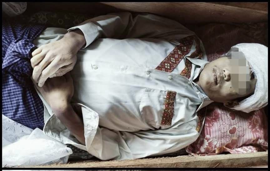 #July31Coup, Kalay.

WRONGLY ACCUSED, TORTURED &amp; KILLED by SAC

Migrant worker, U Lan Khant Thang, who worked in China was falsely accused of transporting weapons &amp; arrested. 
Murdered. Family told to collect his body which showed torture signs. 

Zalen #WhatsHappeningInMyanmar