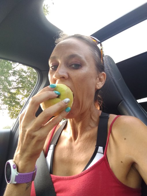 A delicious white Georgia peach I bought from the farmers market this morning after my run and now I'm<a href="/tag/homesweettimeshare"class="tags"><span>#homesweettimeshare</span></a>