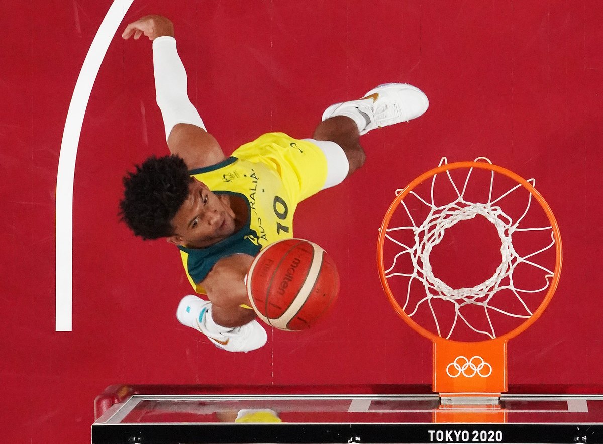 LaurenMRosen's tweet photo. Matisse Thybulle's first 3 games with Australia:

• 3.3 steals per game
• 21.1 minutes per game
• 6.3 steals per 40 mins
• 1st among all 2021 Olympians in total steals (10) and steals per game (3.3 spg) https://t.co/f5X9tEbQC4