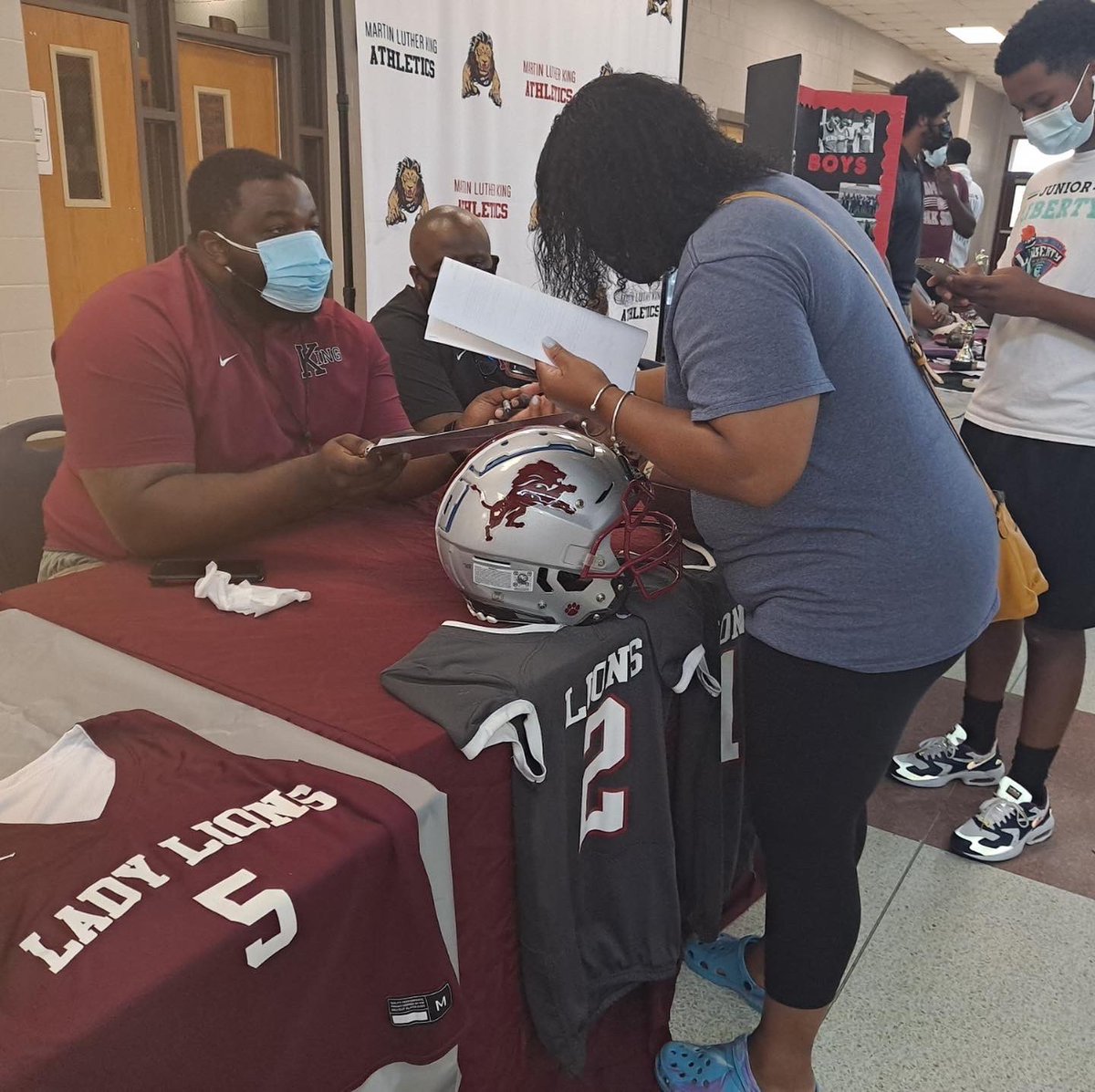 MLKingHS tweet media