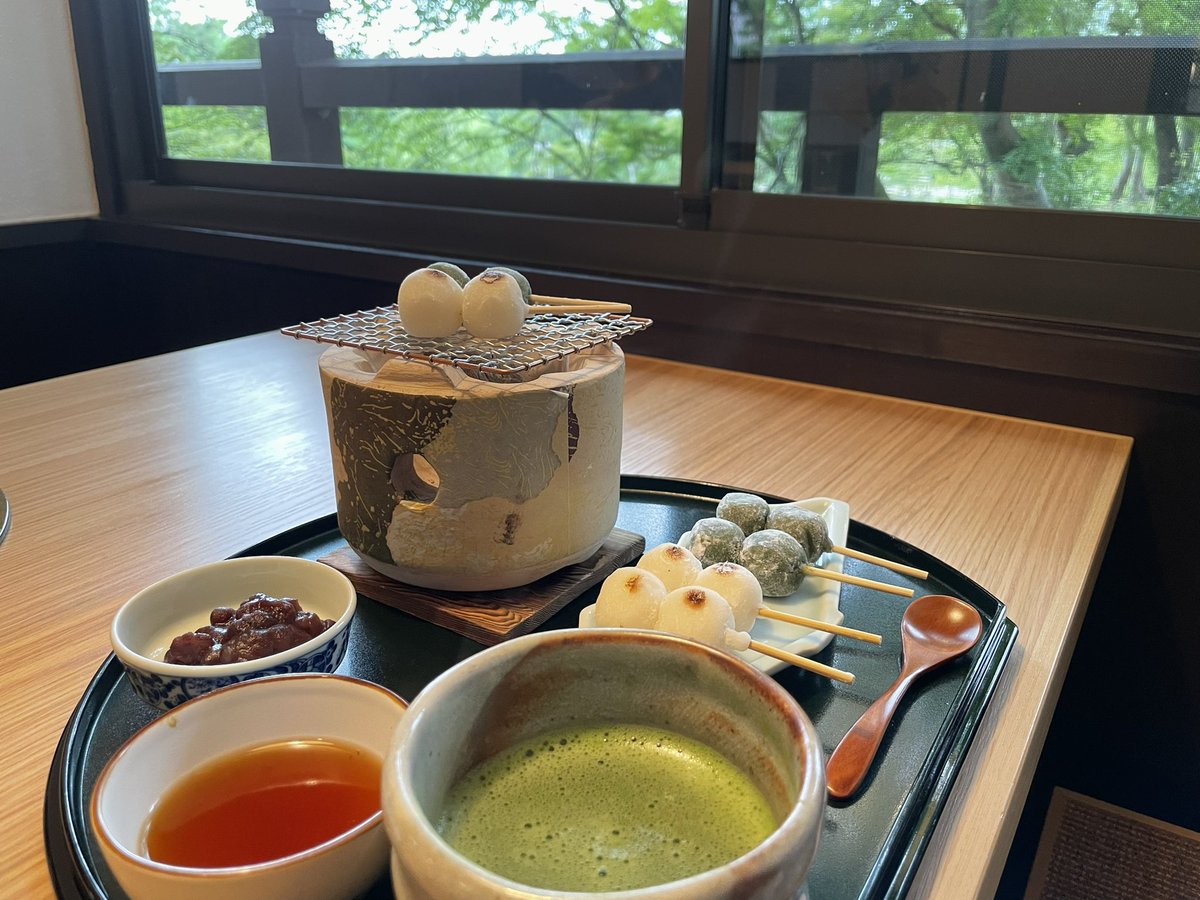 公式 Kyotopi キョウトピ 京都観光 グルメ イベント 嵐山でも人気の Excafe イクスカフェ が 東山 円山公園内にオープン 窓際の席からは 円山公園を眺めることもできます 名物のほくほくお団子セットで ほっこりしてください