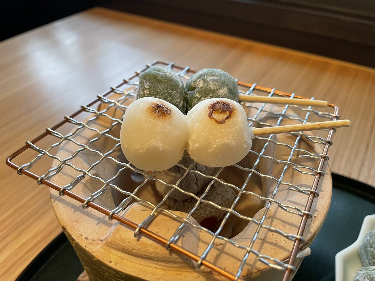 公式 Kyotopi キョウトピ 京都観光 グルメ イベント 嵐山でも人気の Excafe イクスカフェ が 東山 円山公園内にオープン 窓際の席からは 円山公園を眺めることもできます 名物のほくほくお団子セットで ほっこりしてください