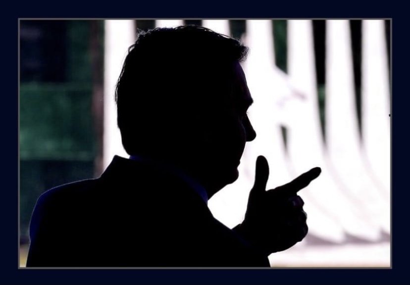 jornalistasonl2's tweet photo. Bolsonaro ataca STF e TSE. Os poderes reagem às investidas antidemocráticas. A 'denúncia' de fraudes nas eleições é um fiasco na conta do presidente 👤 2a-feira, 2/8, tem POLÍTICA &amp; DEMOCRACIA, 20h, AO VIVO no YouTube e no Facebook ✅ #JornalistasOnline 📸 Orlando Brito. https://t.co/kXIG2ehcwZ