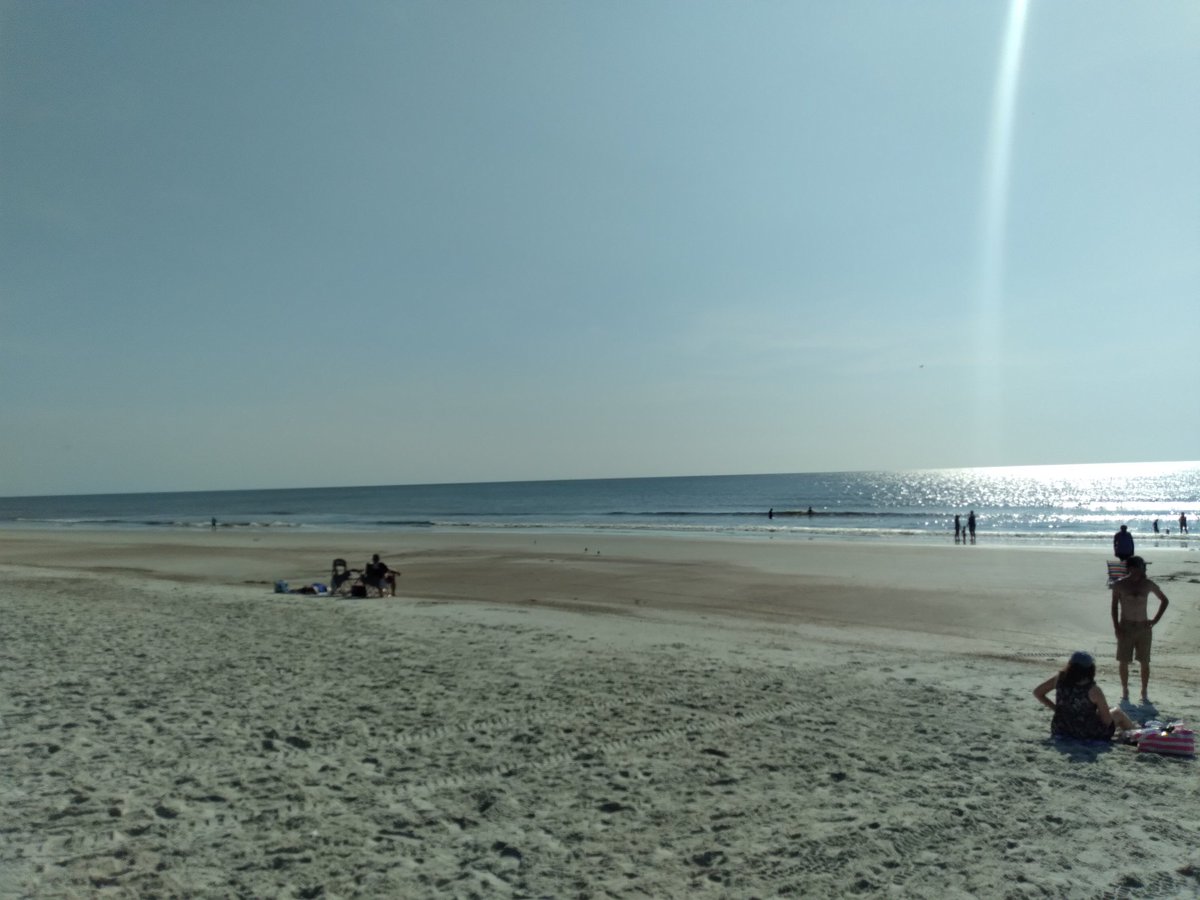 traderaider42's tweet photo. Closed on the real-estate deal yesterday Walked away with 8k more than when it started and can't seem to get my mind running smooth So we are back here #learnToTrade #learnToRest #FloridaLife https://t.co/ppTfjEROox