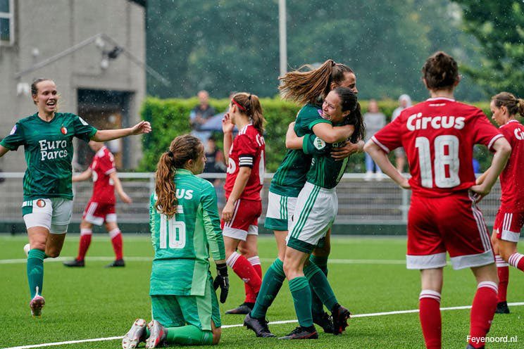 Mooie en veelbelovende start van het oefenprogramma voor Feyenoord Vrouwen 1 tegen Belgische Eredivisie-ploegen:

Standard Luik - Feyenoord V1: 0-1
Feyenoord V1 - KRC Genk: 5-1

Eredivisie Vrouwen start voor Feyenoord op 29 augustus, uit tegen ADO Den Haag.