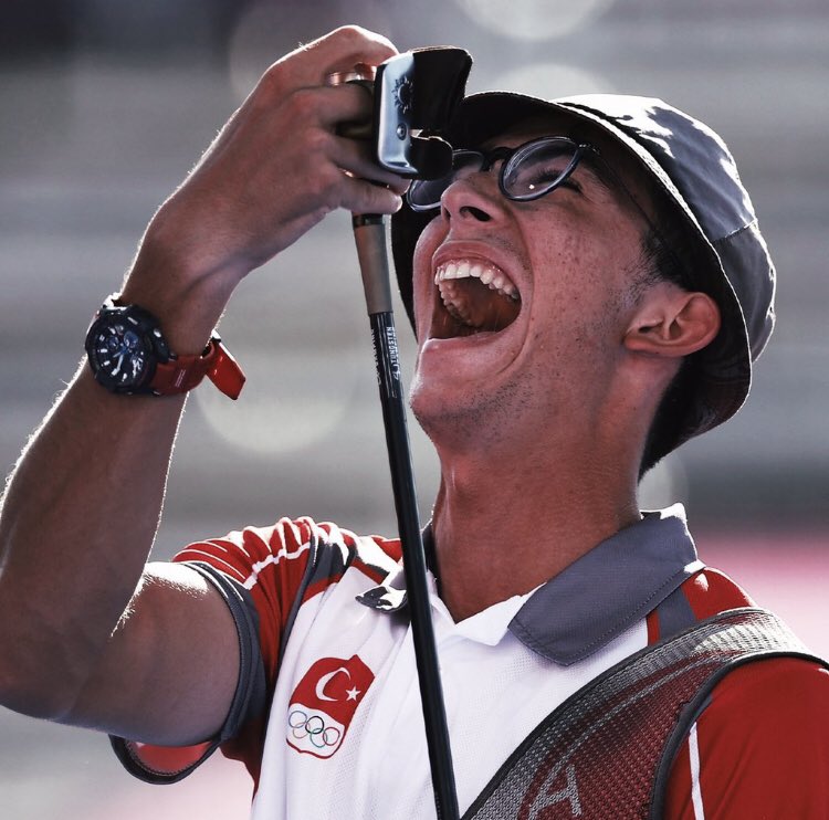 🇹🇷 Ülkemize okçuluk dalında Türk Olimpiyat Tarihi’ndeki ilk altın madalyayı kazandıran milli okçumuz <a href="/metegazoz/">Mete Gazoz</a> ‘u tebrik ediyoruz! 👏👏👏

#Tokyo2020 #bizbiriz #metegazoz