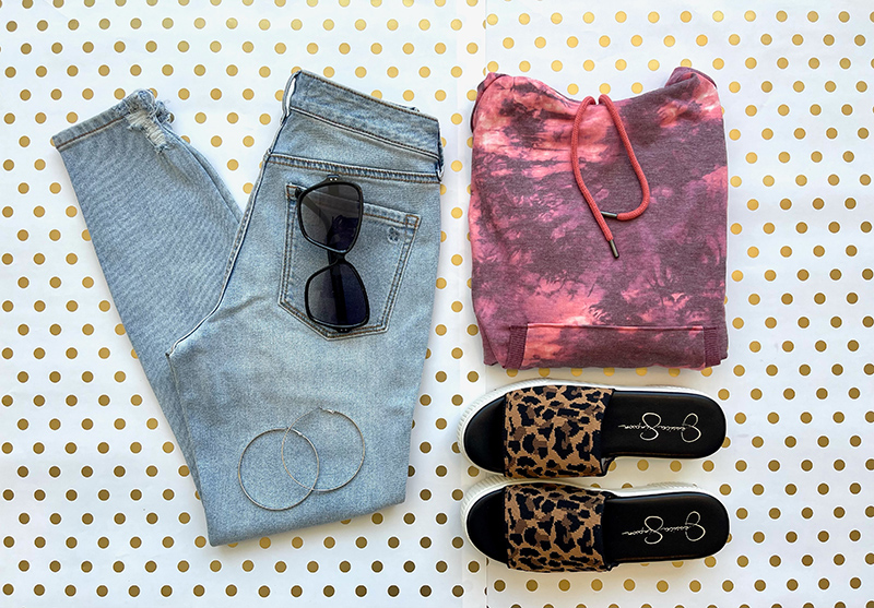 JSCollection's tweet photo. Weekend look! (and it on SALE!) #JessicaSimpsonStyle https://t.co/0xYQWCf7lx