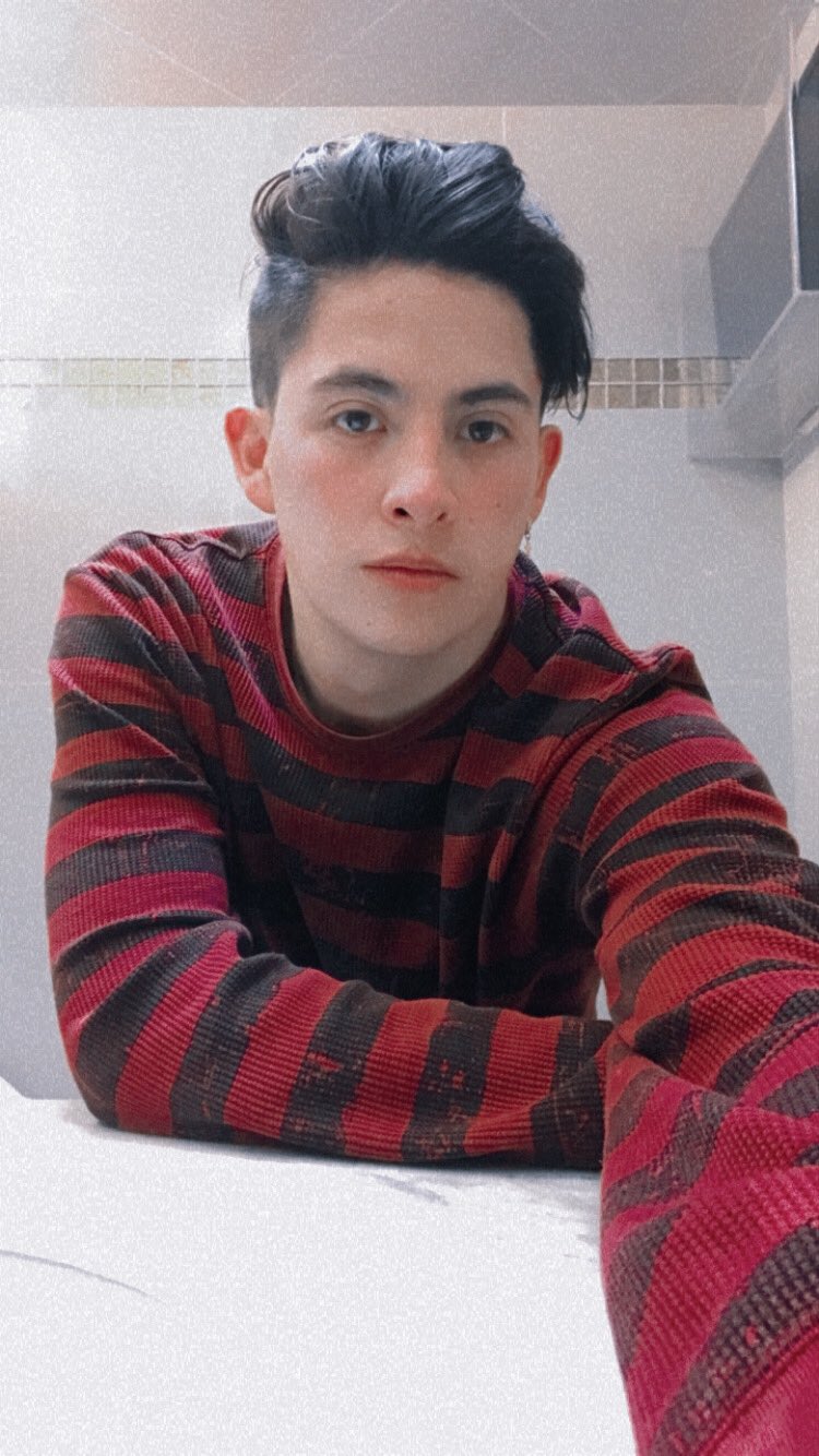 Uriel Andriano (Uriel56561491) / Twitter