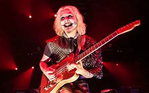 Happy Birthday to the amazing John 5. Hope your day is rockin\! 